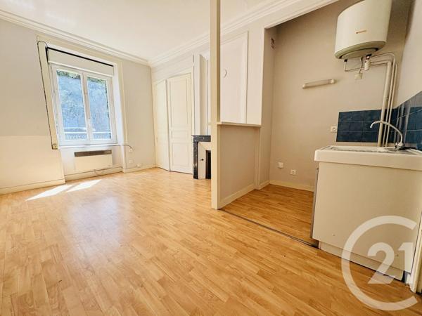 Immeuble à vendre  297,38 m 2   LIMOGES  - 87
