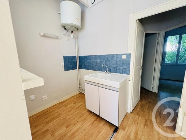 Immeuble à vendre  297,38 m 2   LIMOGES  - 87