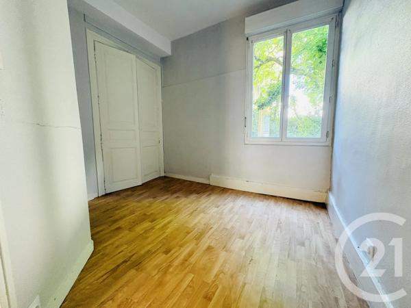 Immeuble à vendre  297,38 m 2   LIMOGES  - 87