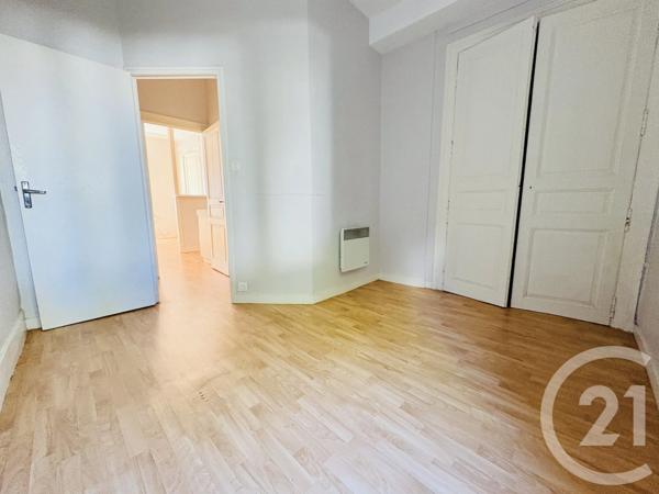 Immeuble à vendre  297,38 m 2   LIMOGES  - 87