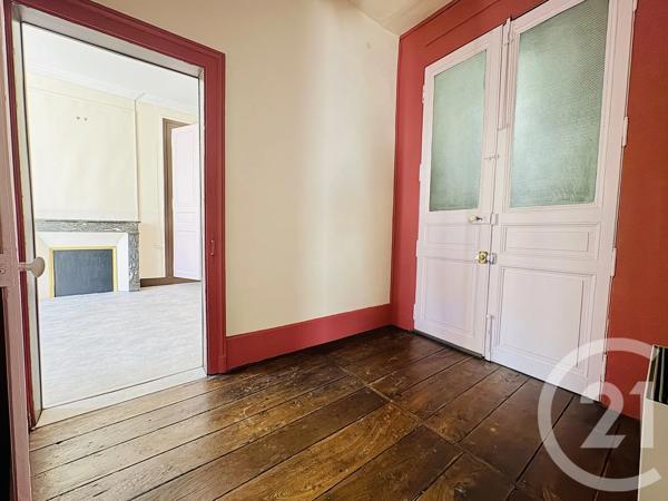Immeuble à vendre  297,38 m 2   LIMOGES  - 87