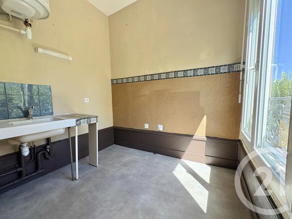 Immeuble à vendre  297,38 m 2   LIMOGES  - 87