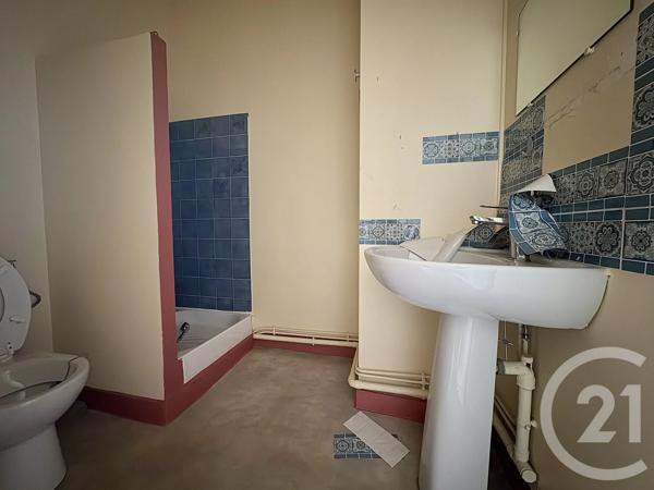 Immeuble à vendre  297,38 m 2   LIMOGES  - 87