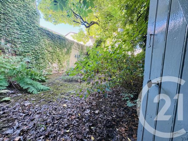 Immeuble à vendre  297,38 m 2   LIMOGES  - 87