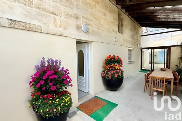 Maison 7 pièces de 190 m² à Saint-André-de-Cubzac (33240)