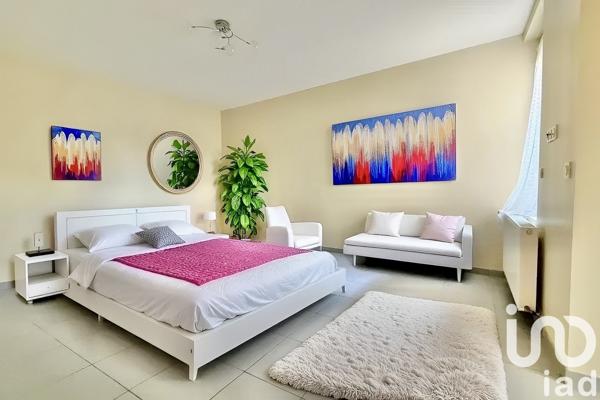 Maison 7 pièces de 190 m² à Saint-André-de-Cubzac (33240)