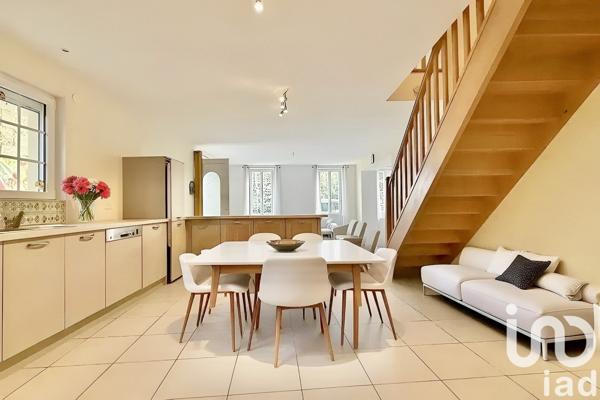 Maison 7 pièces de 190 m² à Saint-André-de-Cubzac (33240)