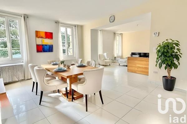 Maison 7 pièces de 190 m² à Saint-André-de-Cubzac (33240)