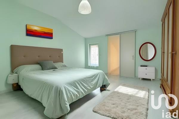 Maison 7 pièces de 190 m² à Saint-André-de-Cubzac (33240)