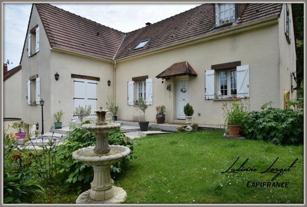 Maison traditionnelle de 1988 à vendre à 10min de VILLERS-COTTERETS (02) 20min de SOISSONS-6 pièces- 146 m² vivable de plain-pied- 4 chambres- Mezzanine–Sous-sol total -piscine – Abris -Terrain 5859m2