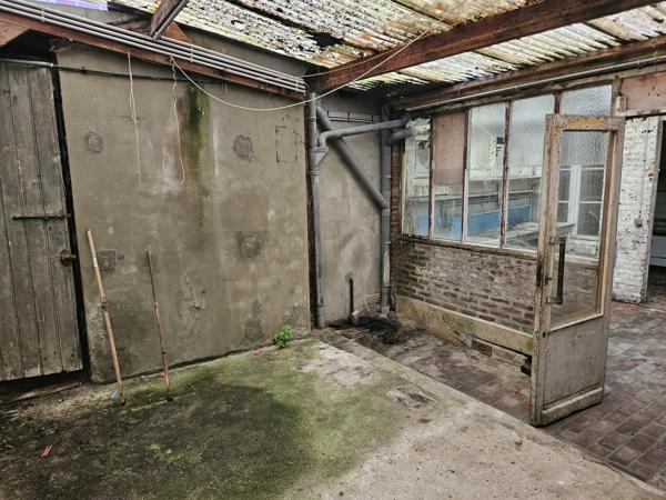 Immeuble
         18 pièces
        - 316 m² 580 000 € *