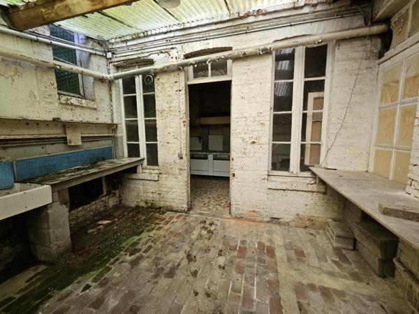 Immeuble
         18 pièces
        - 316 m² 580 000 € *