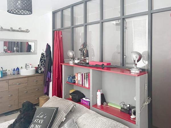 Échoppe rénovée avec terrasse emplacement idéal