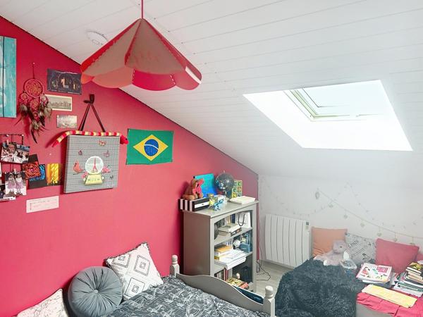 Échoppe rénovée avec terrasse emplacement idéal