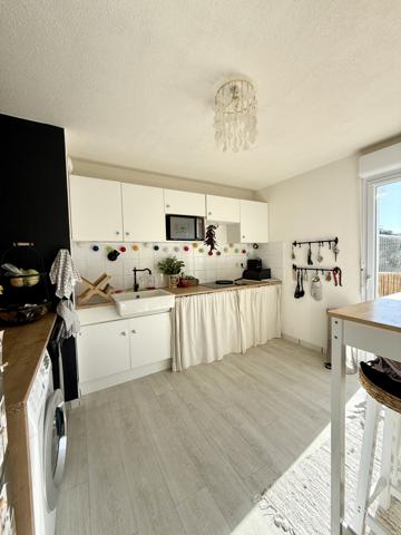 Poitiers (86000) APPARTEMENT LUMINEUX 3 CHAMBRES TERRASSE STATIONNEMENT INVESTISSEUR 8%