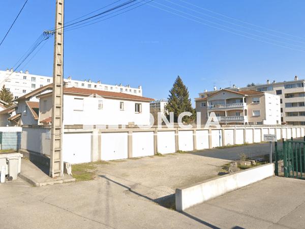 Location Parking - 37 BOULEVARD J.J. ROUSSEAU Bourgoin-jallieu 38300