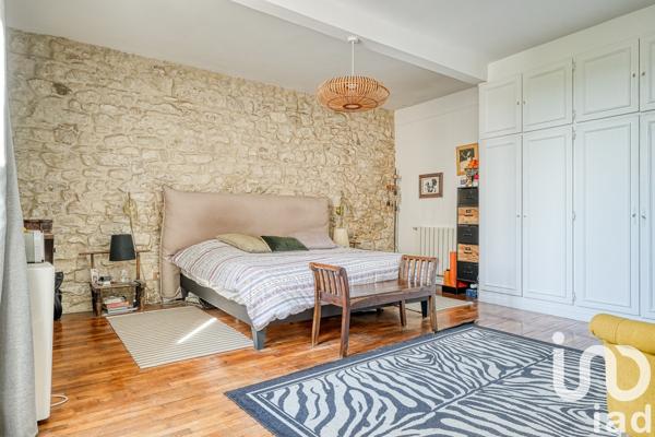 Maison 12 pièces de 343 m² à Juziers (78820)