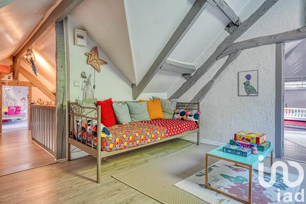 Maison 12 pièces de 343 m² à Juziers (78820)