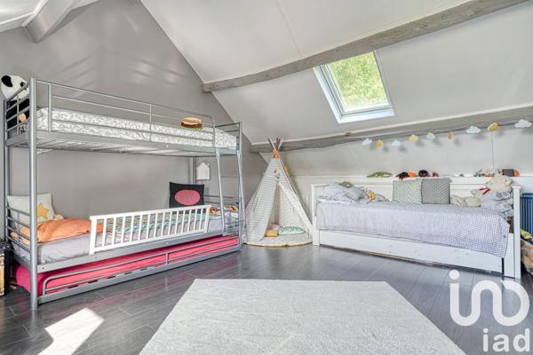 Maison 12 pièces de 343 m² à Juziers (78820)