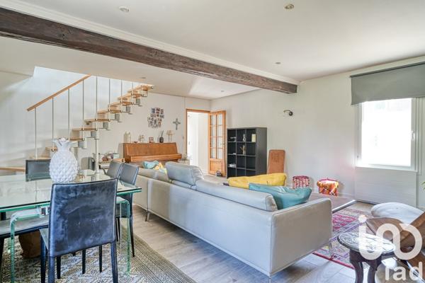 Maison 12 pièces de 343 m² à Juziers (78820)