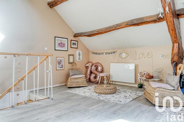 Maison 12 pièces de 343 m² à Juziers (78820)