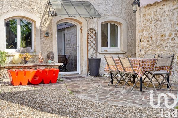 Maison 12 pièces de 343 m² à Juziers (78820)