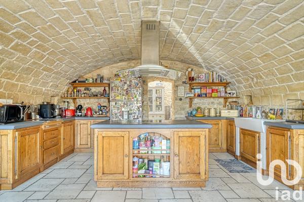 Maison 12 pièces de 343 m² à Juziers (78820)