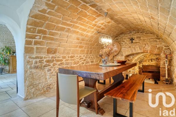 Maison 12 pièces de 343 m² à Juziers (78820)