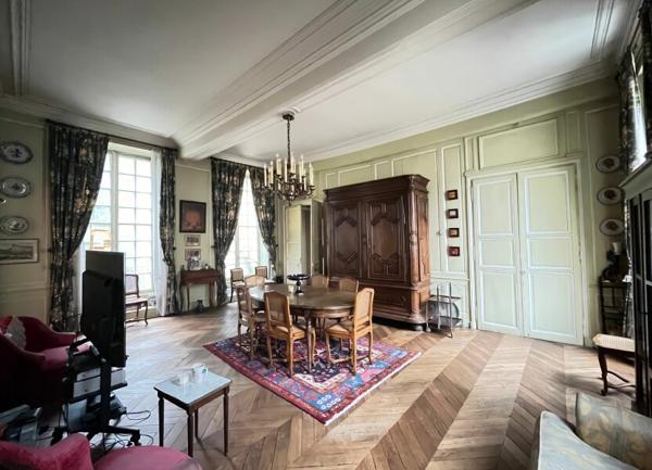 Appartement à vendre    7 pièces • 252 m2 Alençon