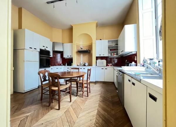 Appartement à vendre    7 pièces • 252 m2 Alençon