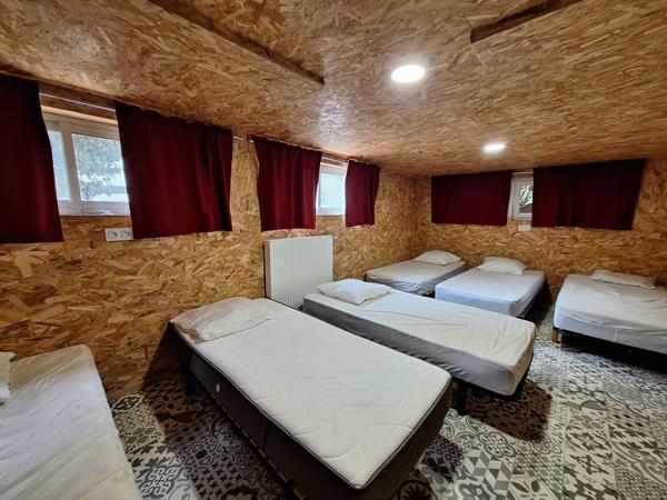 Sèvres-Anxaumont (86800) Maison d’architecte 4 ch + dépendance – 3000 m² – Calme absolu – Sèvres-Anxaumont