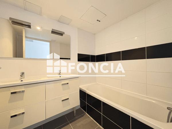 Location Appartement 4 pièces 78.13 m² - ROUTE DE BESSAN Beziers 34500