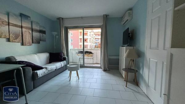 Appartement à louer 2 pièces 35.01m² Fréjus (83600)