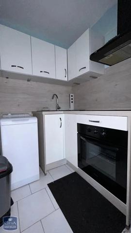 Appartement à louer 2 pièces 35.01m² Fréjus (83600)