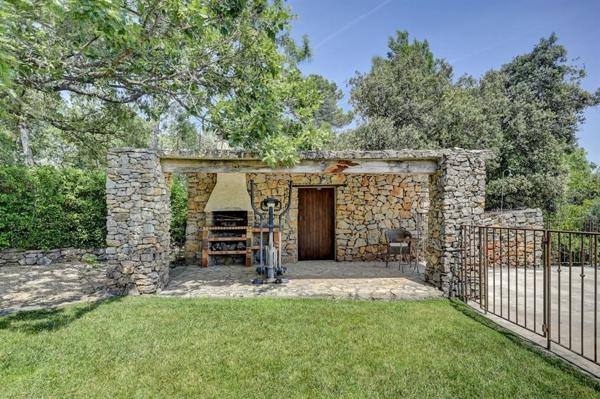 Vente Maison de luxe Saint-Maximin-la-Sainte-Baume 7 Pièces 171 m²