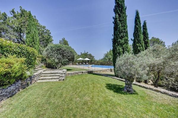 Vente Maison de luxe Saint-Maximin-la-Sainte-Baume 7 Pièces 171 m²