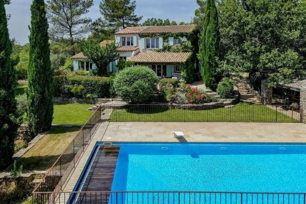 Vente Maison de luxe Saint-Maximin-la-Sainte-Baume 7 Pièces 171 m²