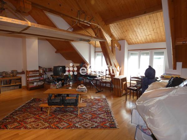 Maison 9 pièces - 360 m²