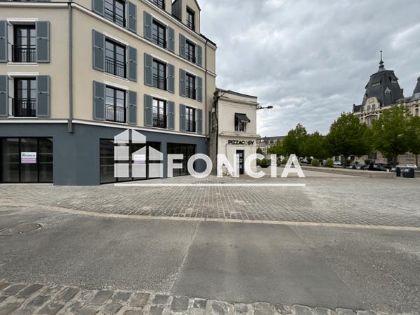 Location Local commercial 1 pièce 80 m² - RUE FAMIN Chartres 28000