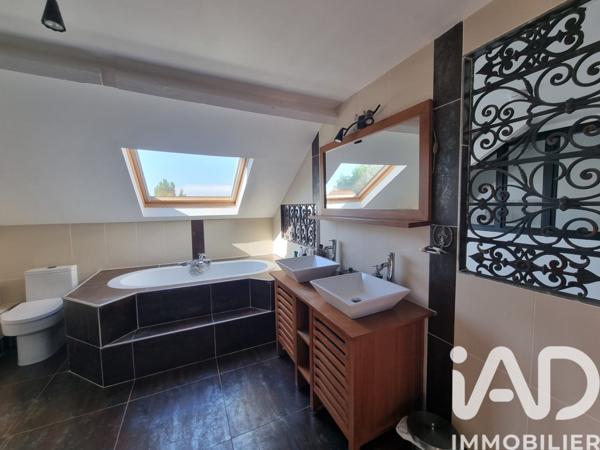 Maison à vendre 7 pièces 172,93 m² Moret-Loing-et-Orvanne