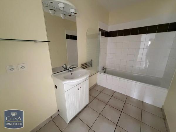 Maison à louer 4 pièces 83.31m² Déols (36130)