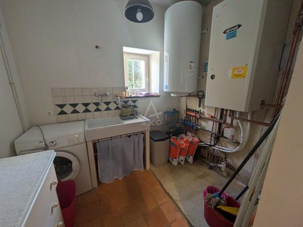 Au cur de Matha  Élégante charentaise rénovée avec dépendances