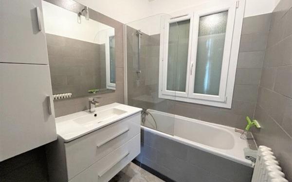 Appartement à vendre    3 pièces • 72,41 m2 Avignon