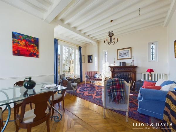 Maison familiale de charme au Vésinet – 7 chambres – Parc paysager 1 500 m²