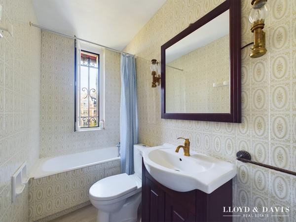 Maison familiale de charme au Vésinet – 7 chambres – Parc paysager 1 500 m²