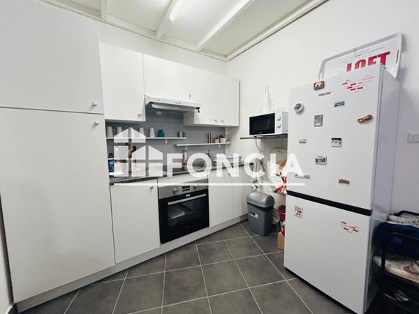 Location Studio 29.8 m² - Toulon 83000