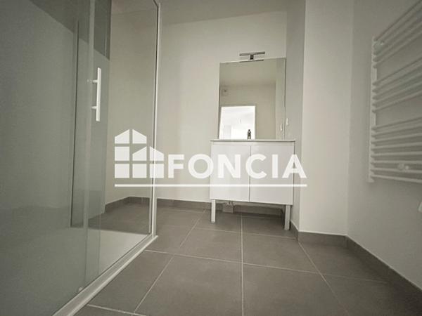 Location Appartement 3 pièces 65.81 m² - Port Saint Louis Du Rhone 13230
