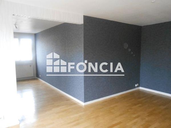 Location Appartement 5 pièces 87.1 m² - 82 RUE MONTESQUIEU Saint-etienne 42100