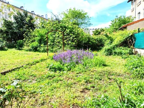 Grande Maison  210 m2 habitables à LYON 8ème