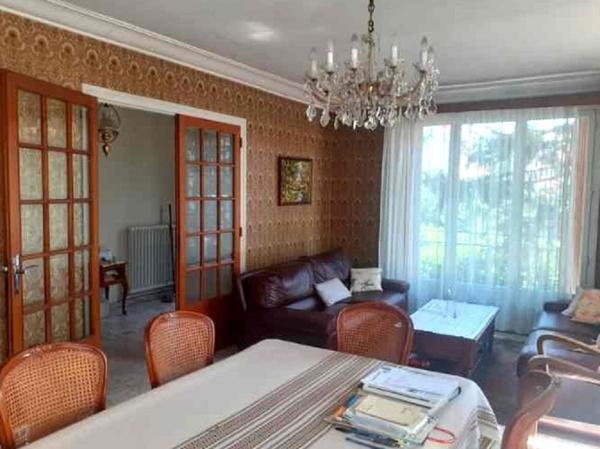 Grande Maison  210 m2 habitables à LYON 8ème